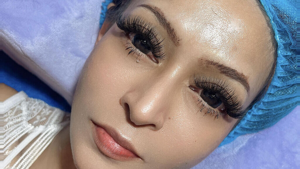 Mega Volume: Dolly Style